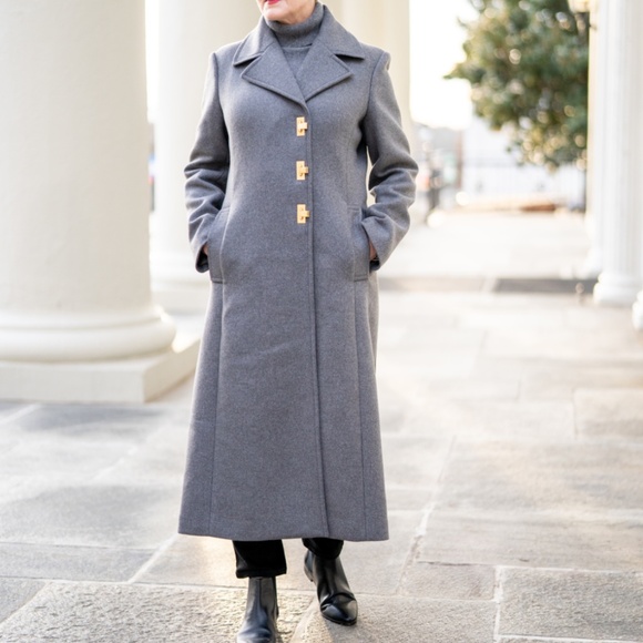 Tory Burch Runway Preppy Wool Gold Clasp Logo Gray Coat - Picture 2 of 15